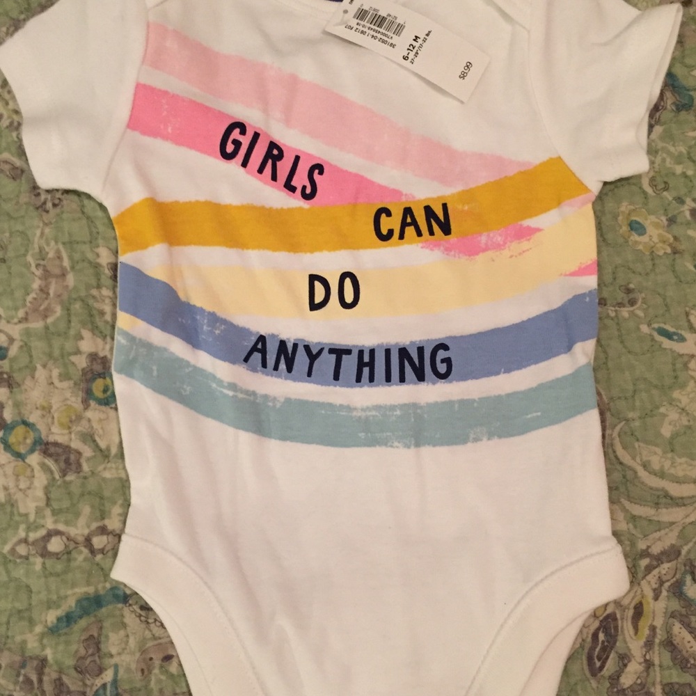Old Navy 👗Onesie white for girls 6-12mos